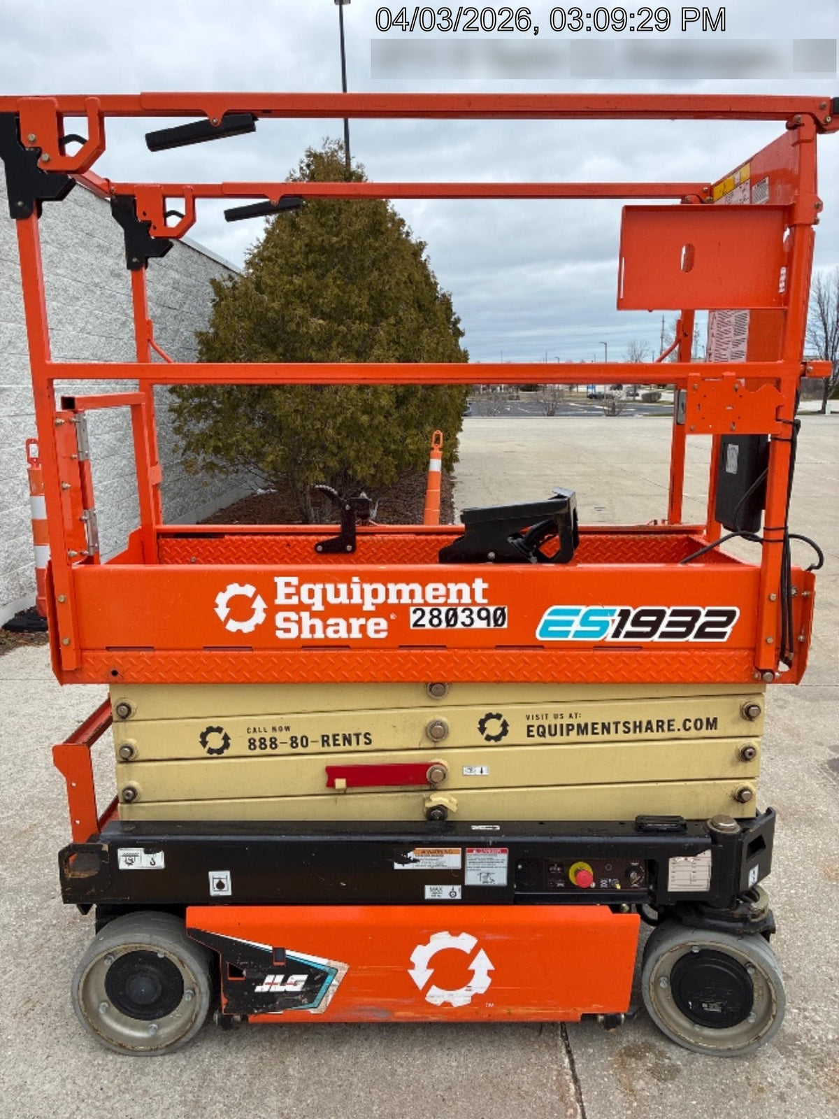2022 JLG ES1932