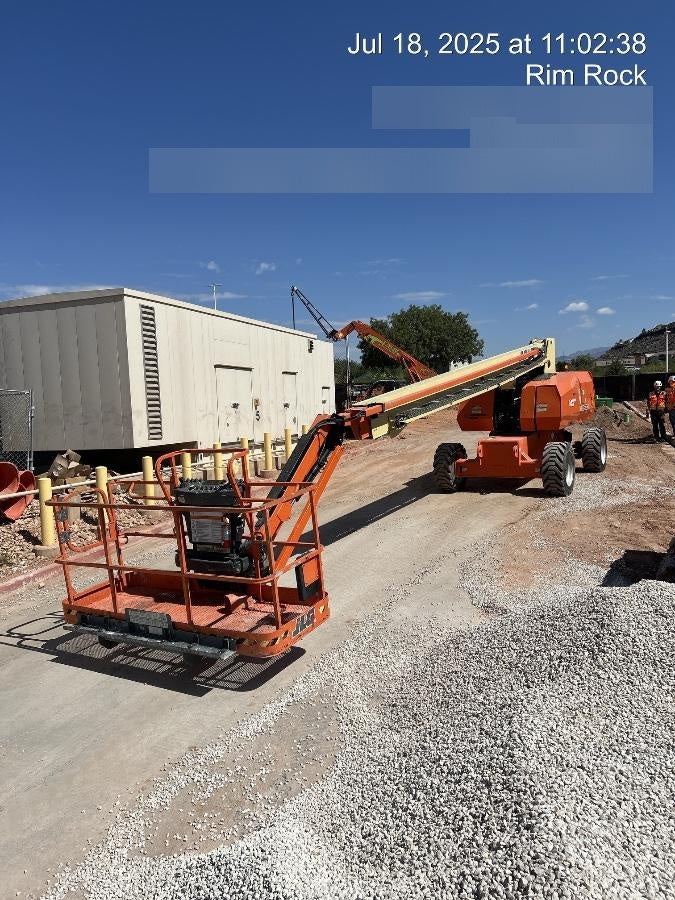 2022 JLG 860SJ