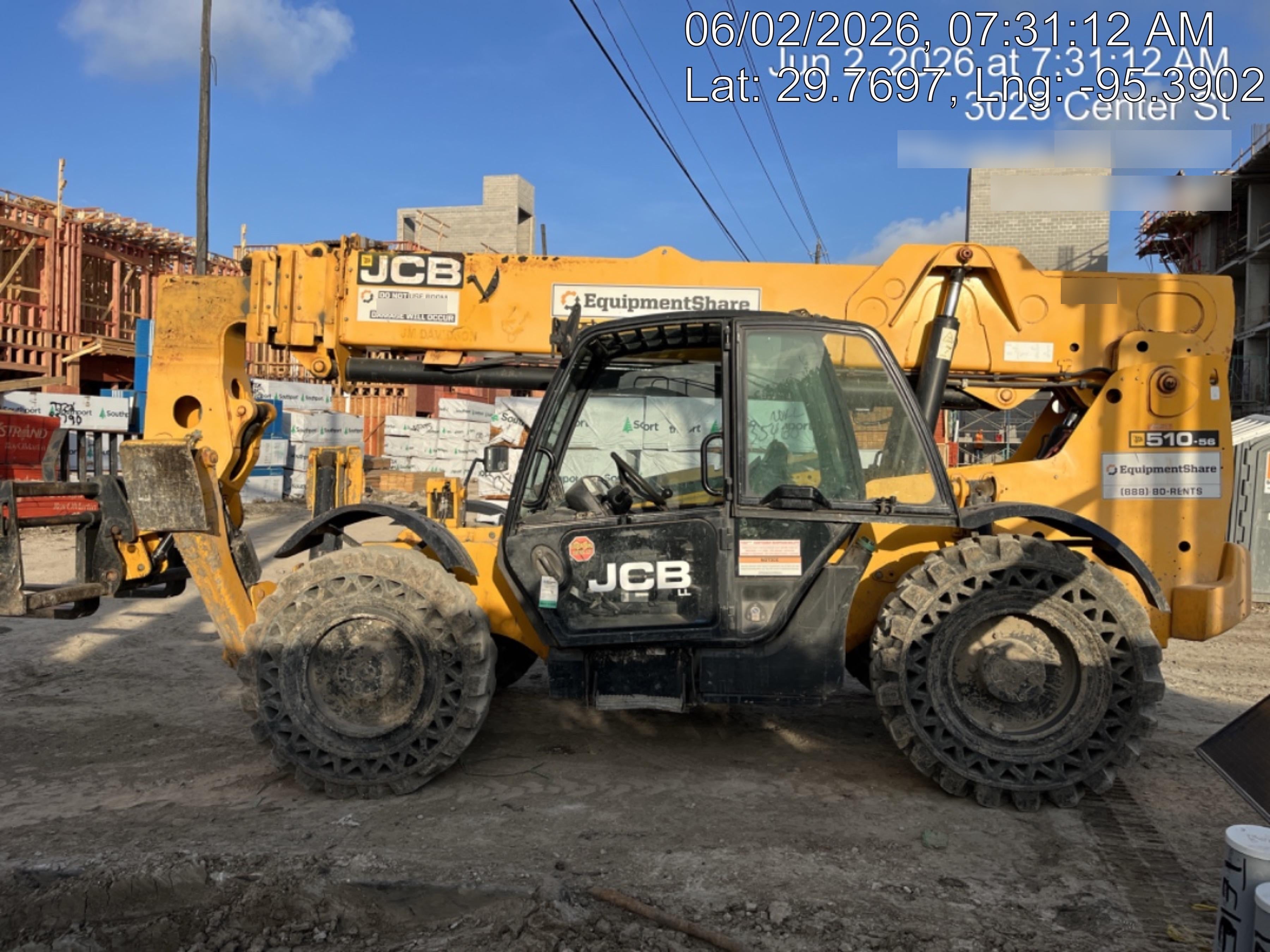 2018 JCB 510-56 JCB 510-56 Telehandler 74 HP w/CAB/HVAC, Beacon, Worklights, Aux Hydraulics, Solid Tires, 60" Carriage/Forks