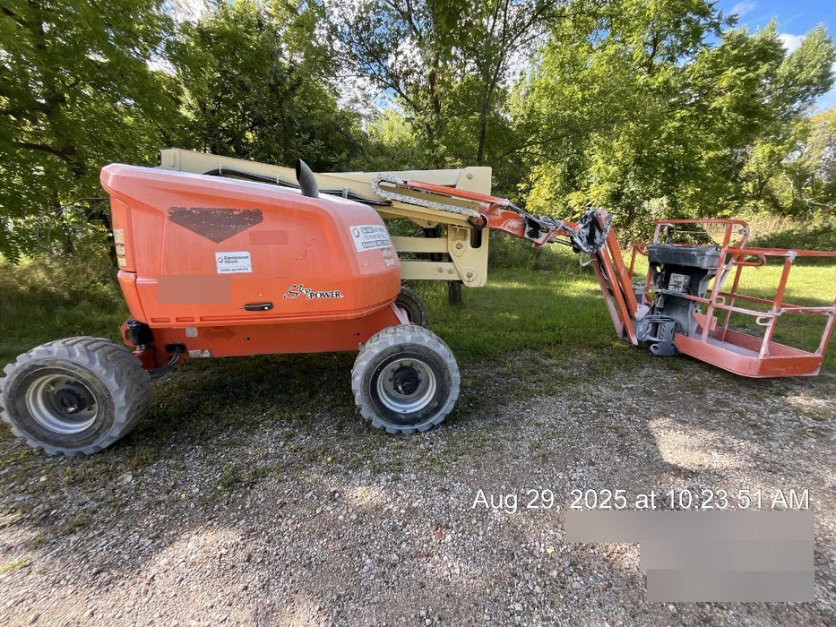 2019 JLG 450AJ