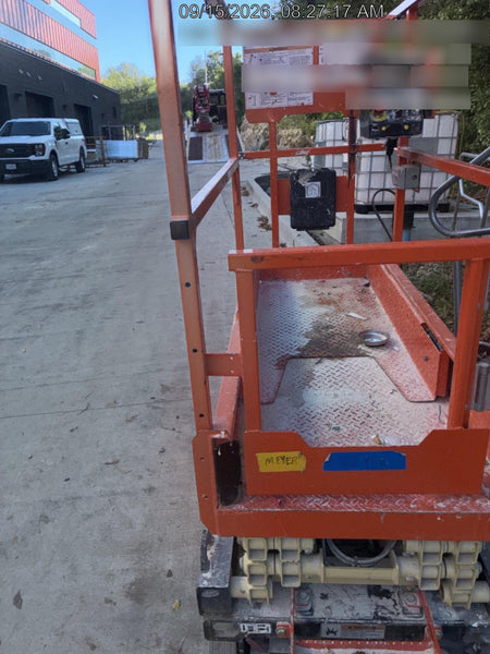 2022 JLG ES1330L