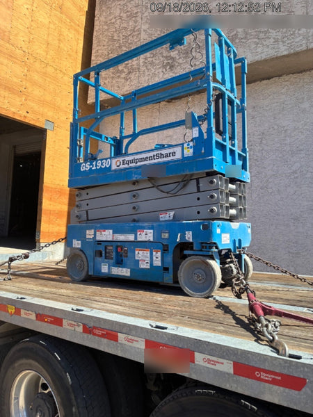 2020 Genie GS-1930 Solid Non Marking Tires, Beacon, Folding rails with half height swing gate, 800W Inverter