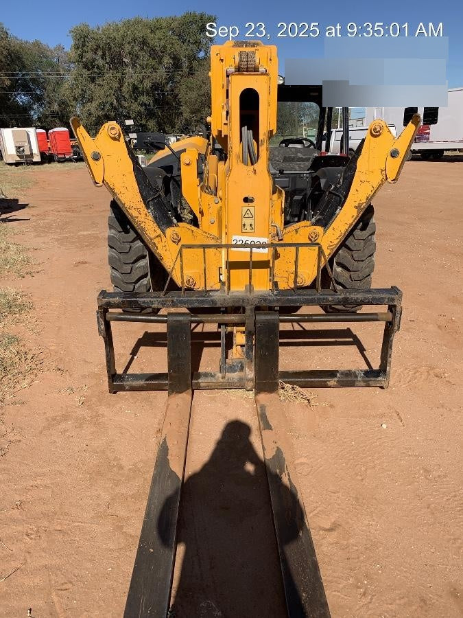 2022 JCB 512-56