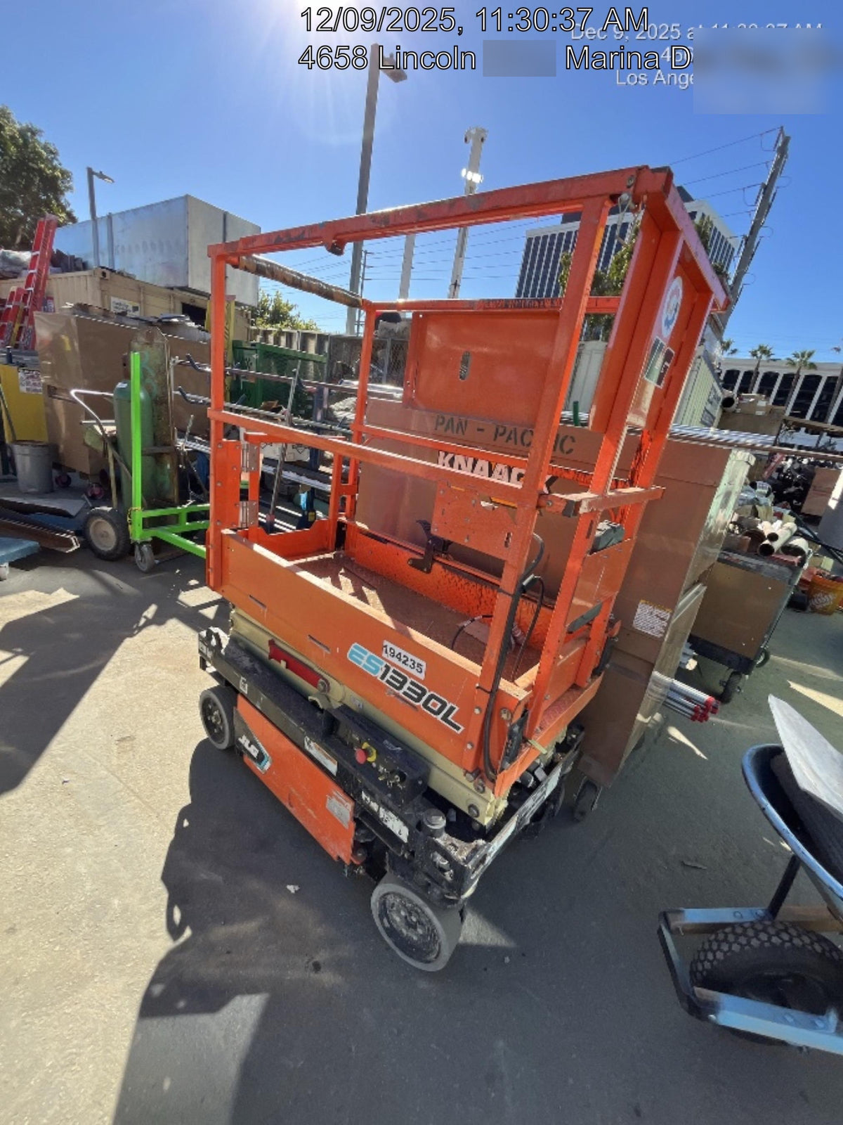 2021 JLG ES1330L