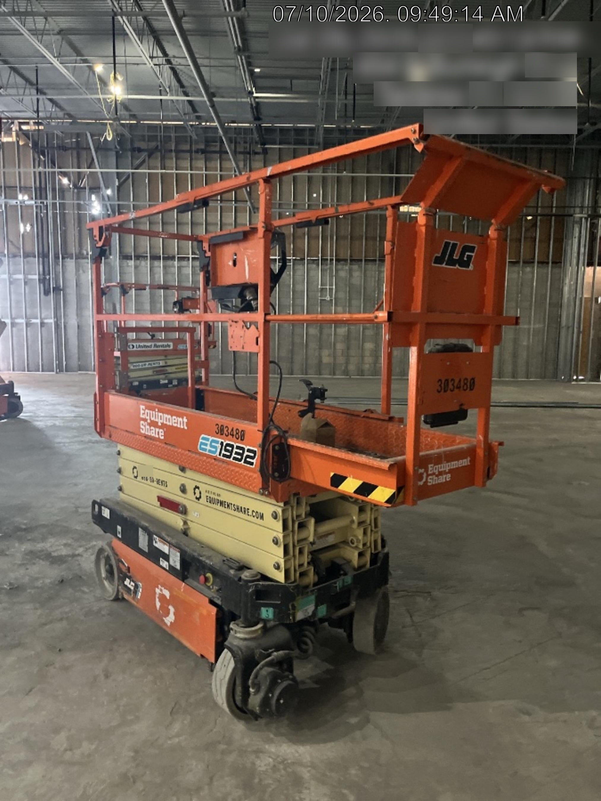 2023 JLG ES1932