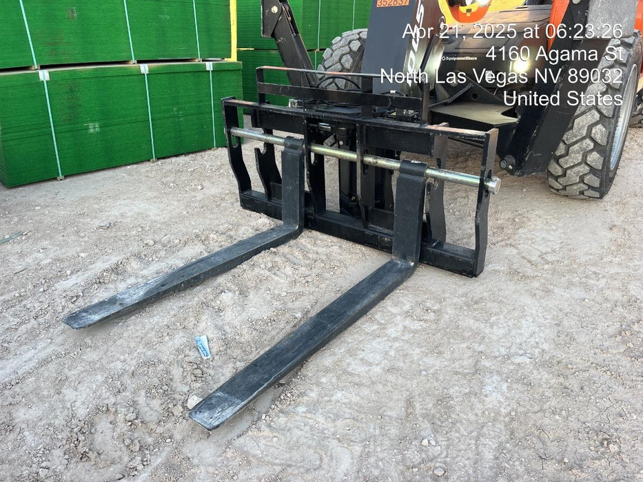 2024 JLG 1001095418S