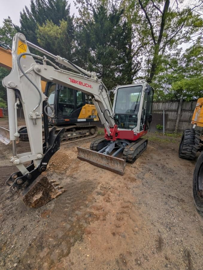 2025 TAKEUCHI TB235-2CR