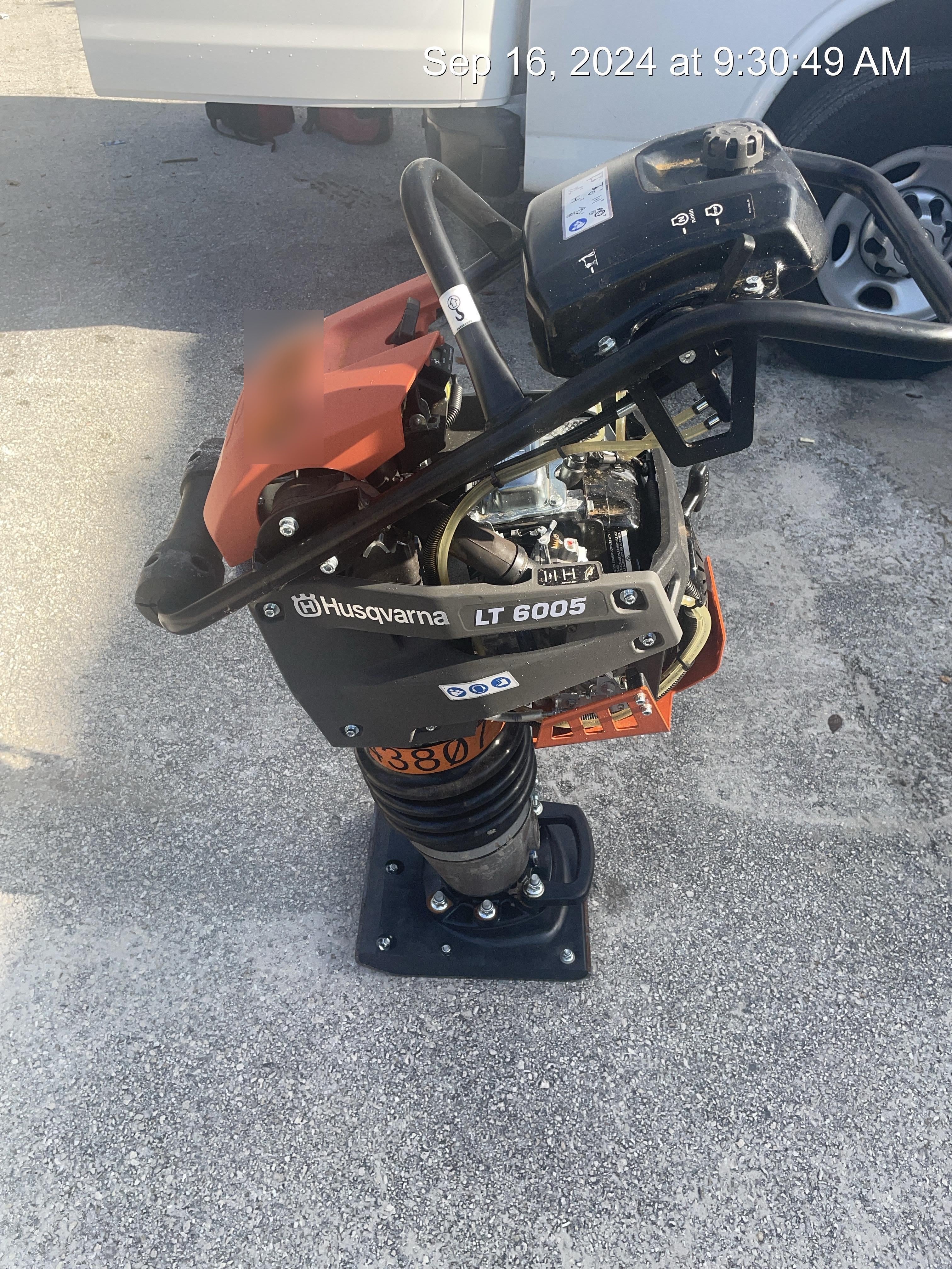 2024 HUSQVARNA LT6005