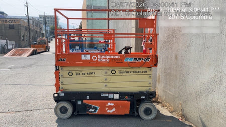 2022 JLG ES3246