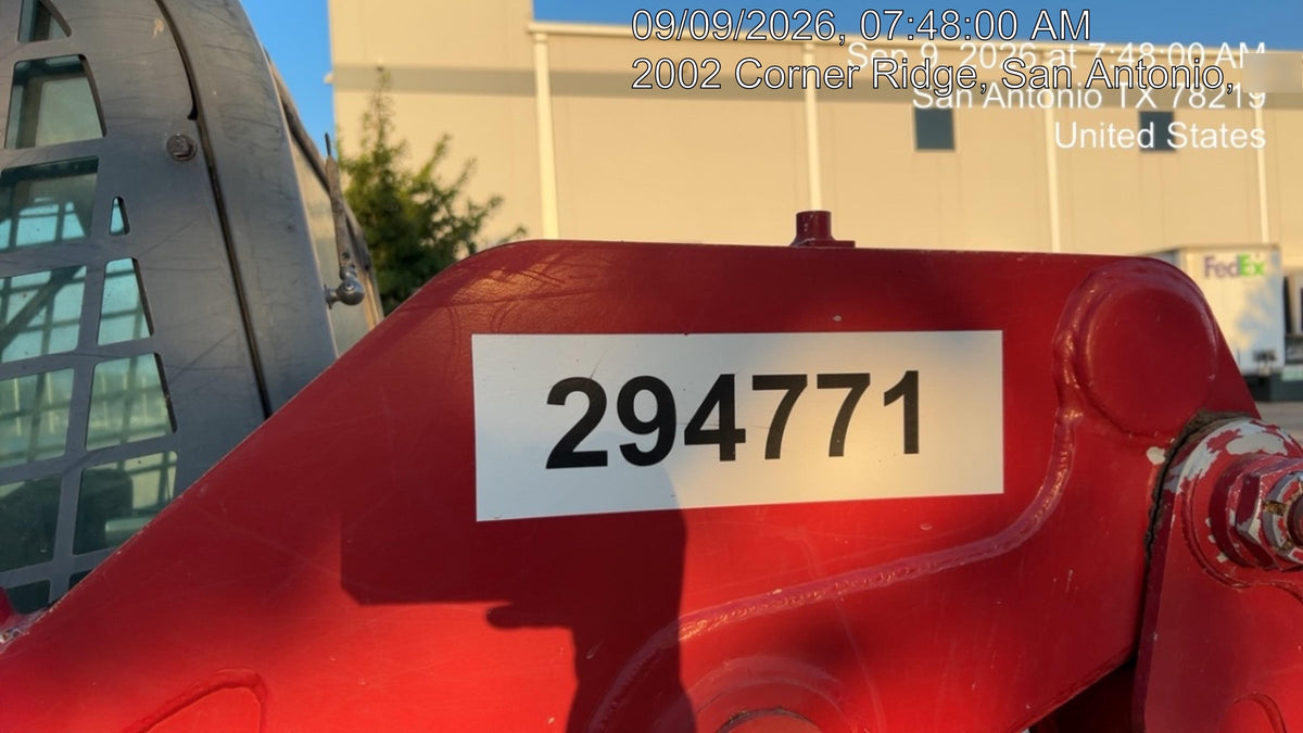 2023 TAKEUCHI TL10V2-CR