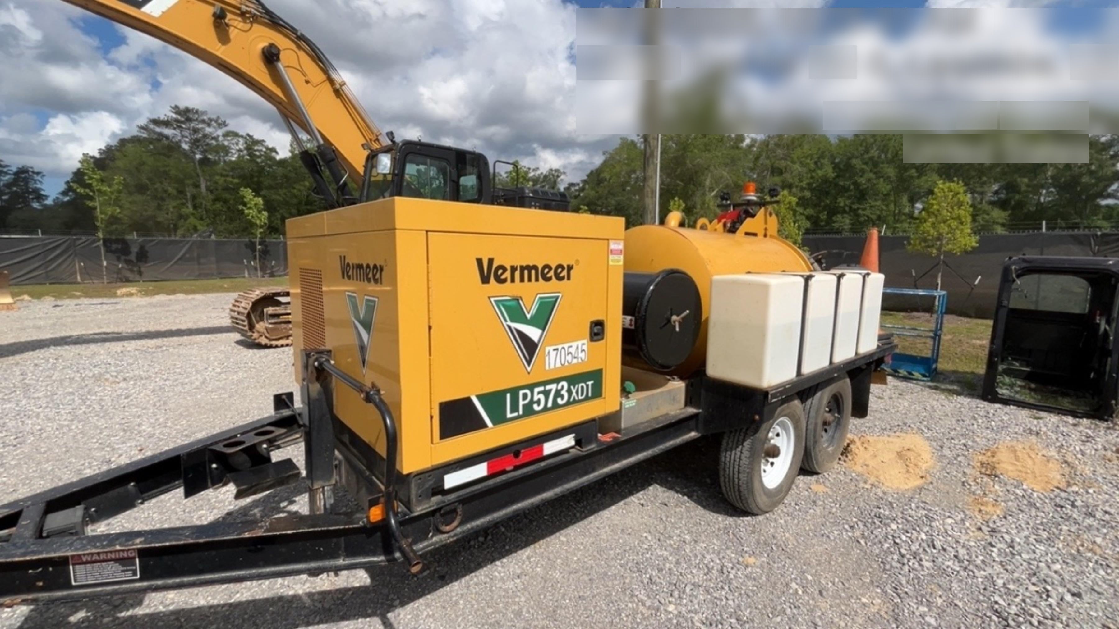 2022 VAC-TRON LP573XDT