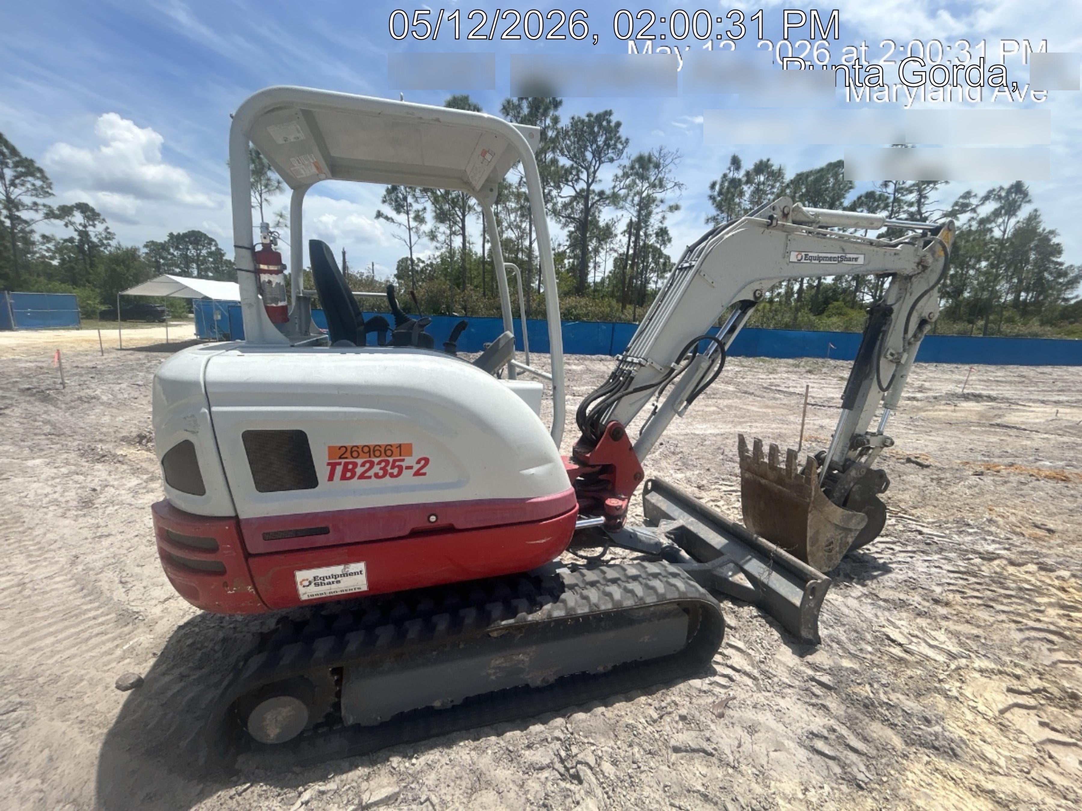 2022 TAKEUCHI TB235-2R