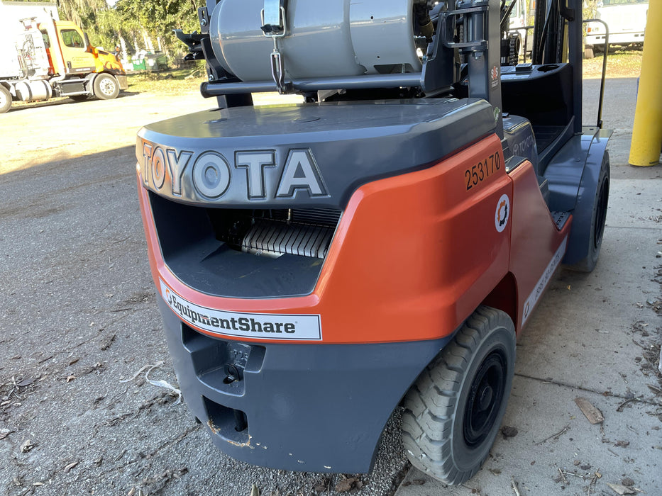 2022 TOYOTA 50-8FGU25