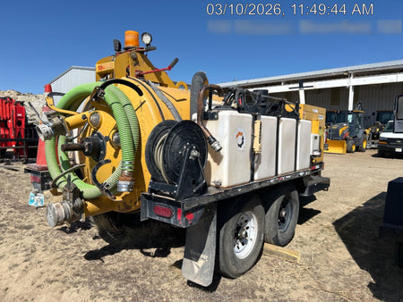 2022 VAC-TRON LP573XDT