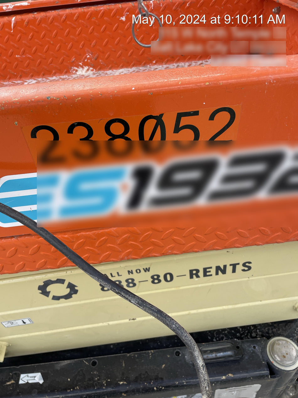 2022 JLG ES1932
