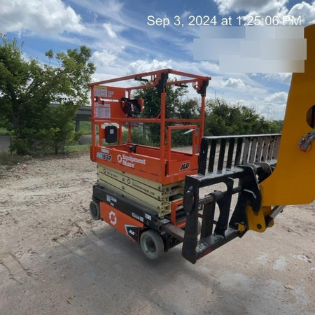 2022 JLG ES1932