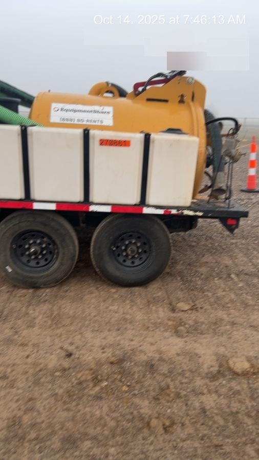 2023 Vac-Tron LP573XDT T4 Koehler Diesel Engine, 500 Gallon Debris Tank, x2 100 Gallon Water Tanks