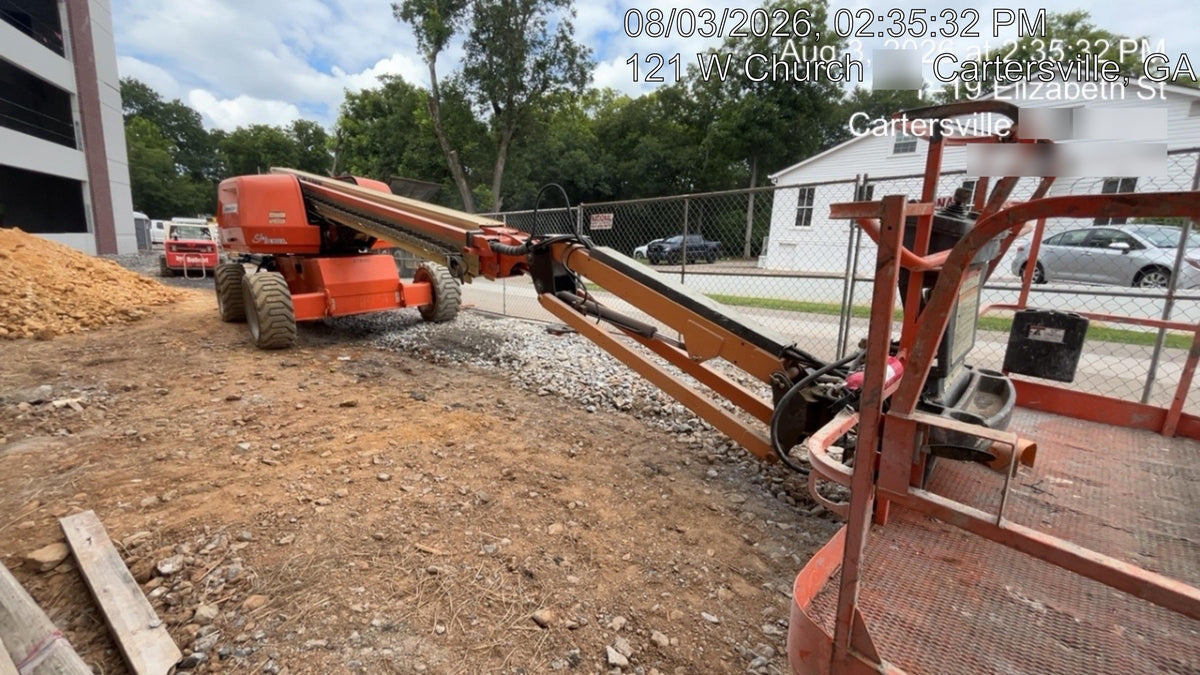 2022 JLG 660SJ