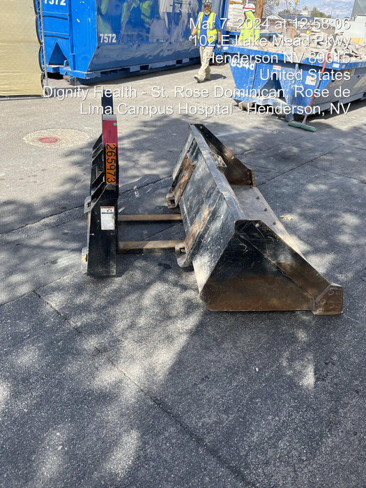 2021 TAKEUCHI 48" Pallet Forks - Takeuchi