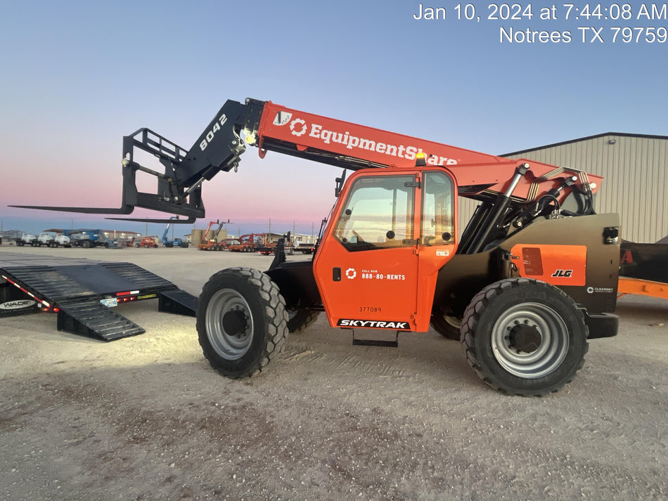 2023 SKYTRAK 8042