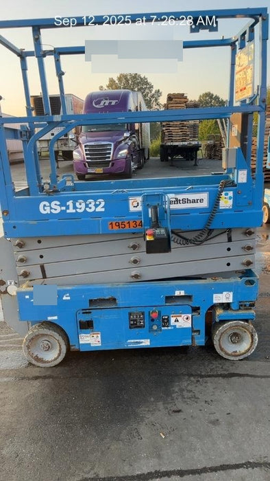 2021 GENIE GS-1932
