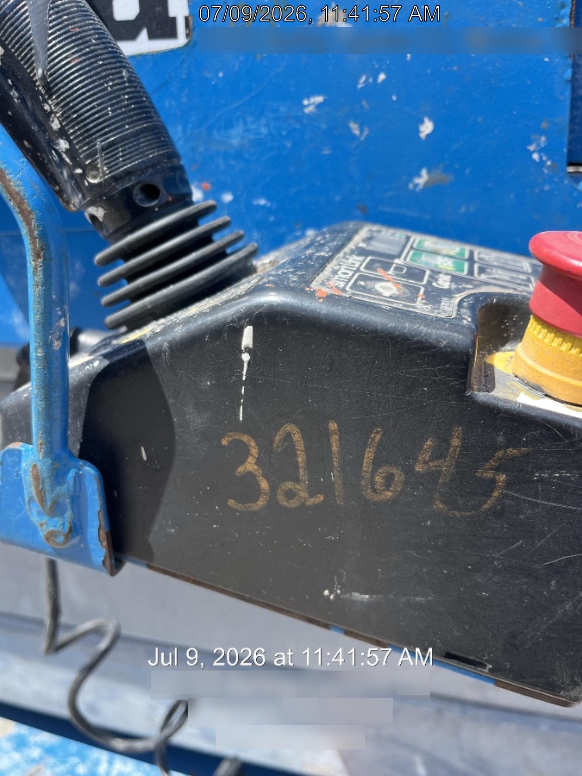 2023 GENIE GS-2632