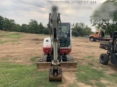 2023 TAKEUCHI TB240-CR