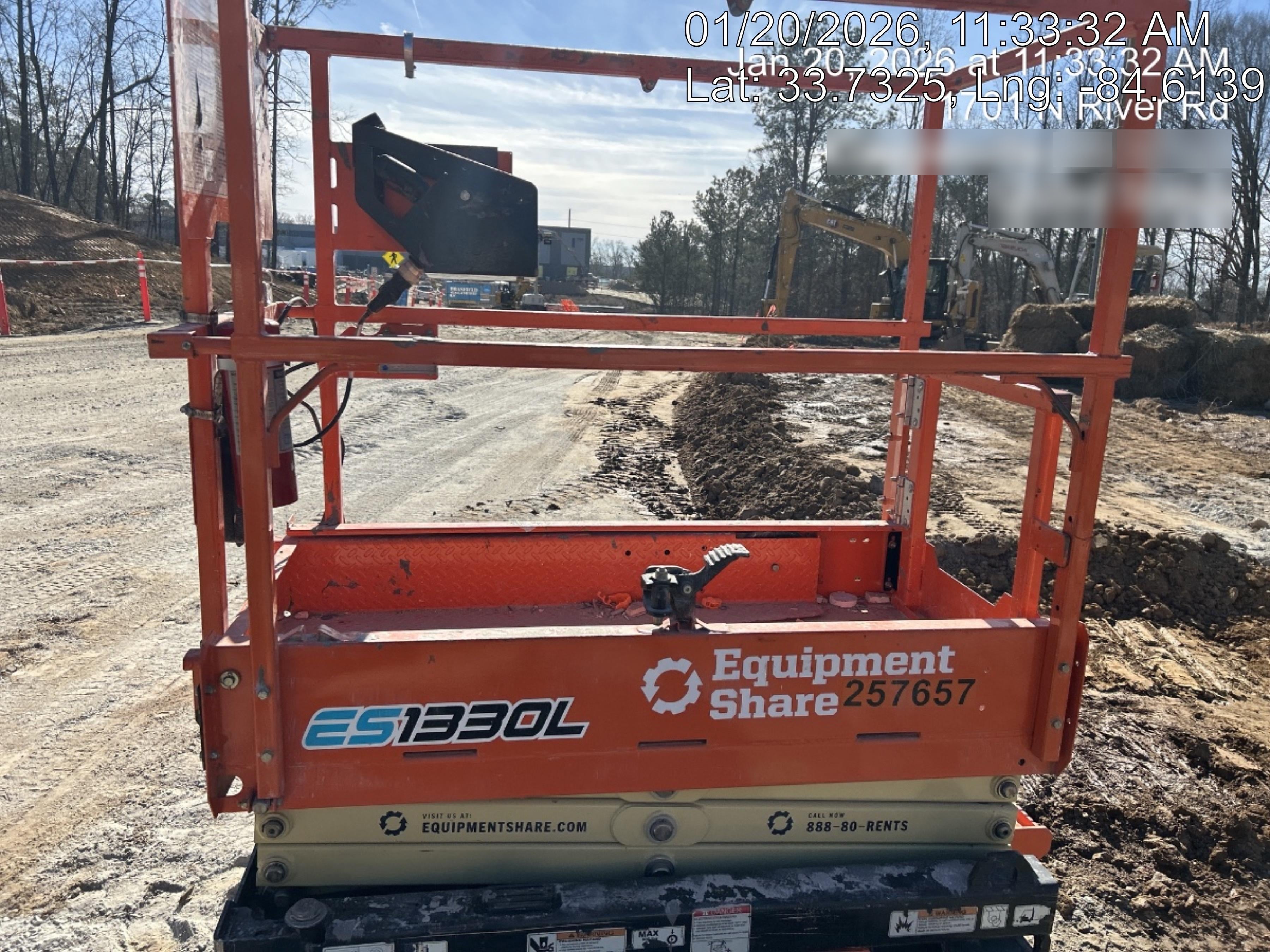 2022 JLG ES1330L