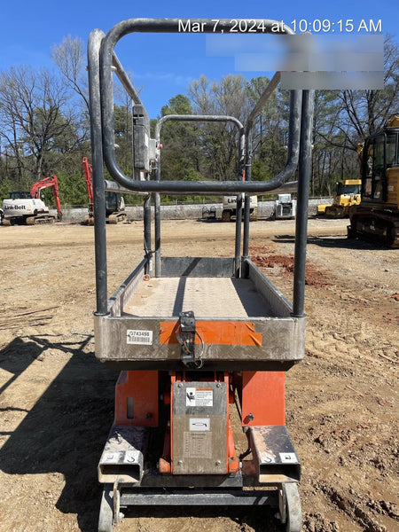 2023 JLG 1030P