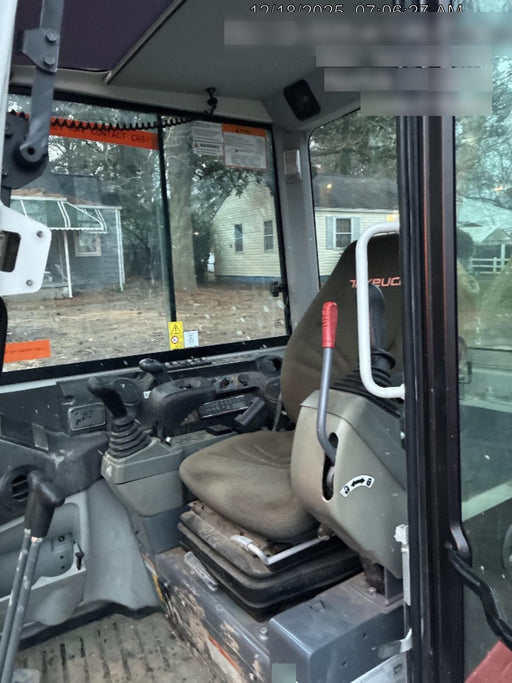 2021 TAKEUCHI TB235-2CR