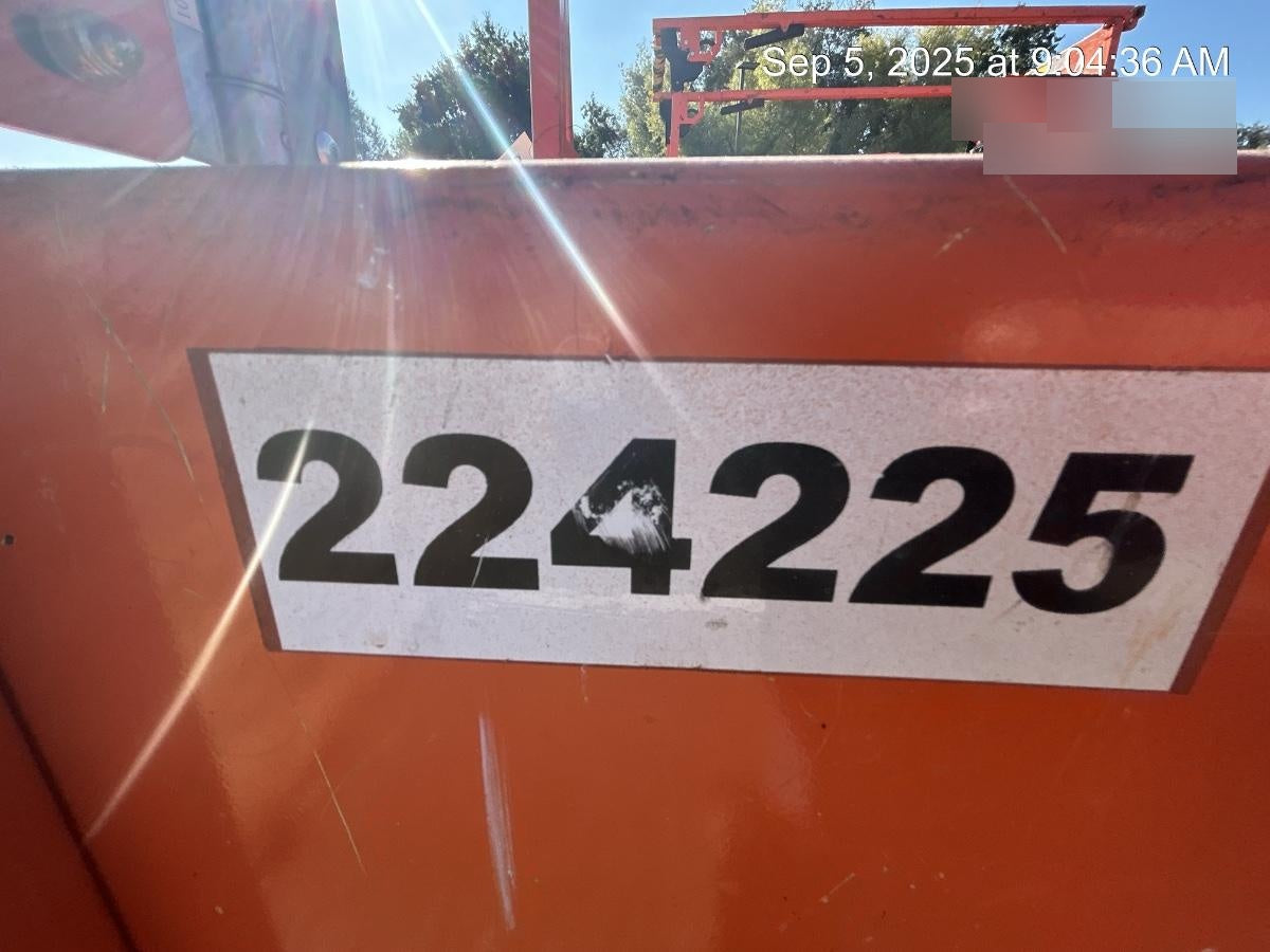 2022 JLG ES1932