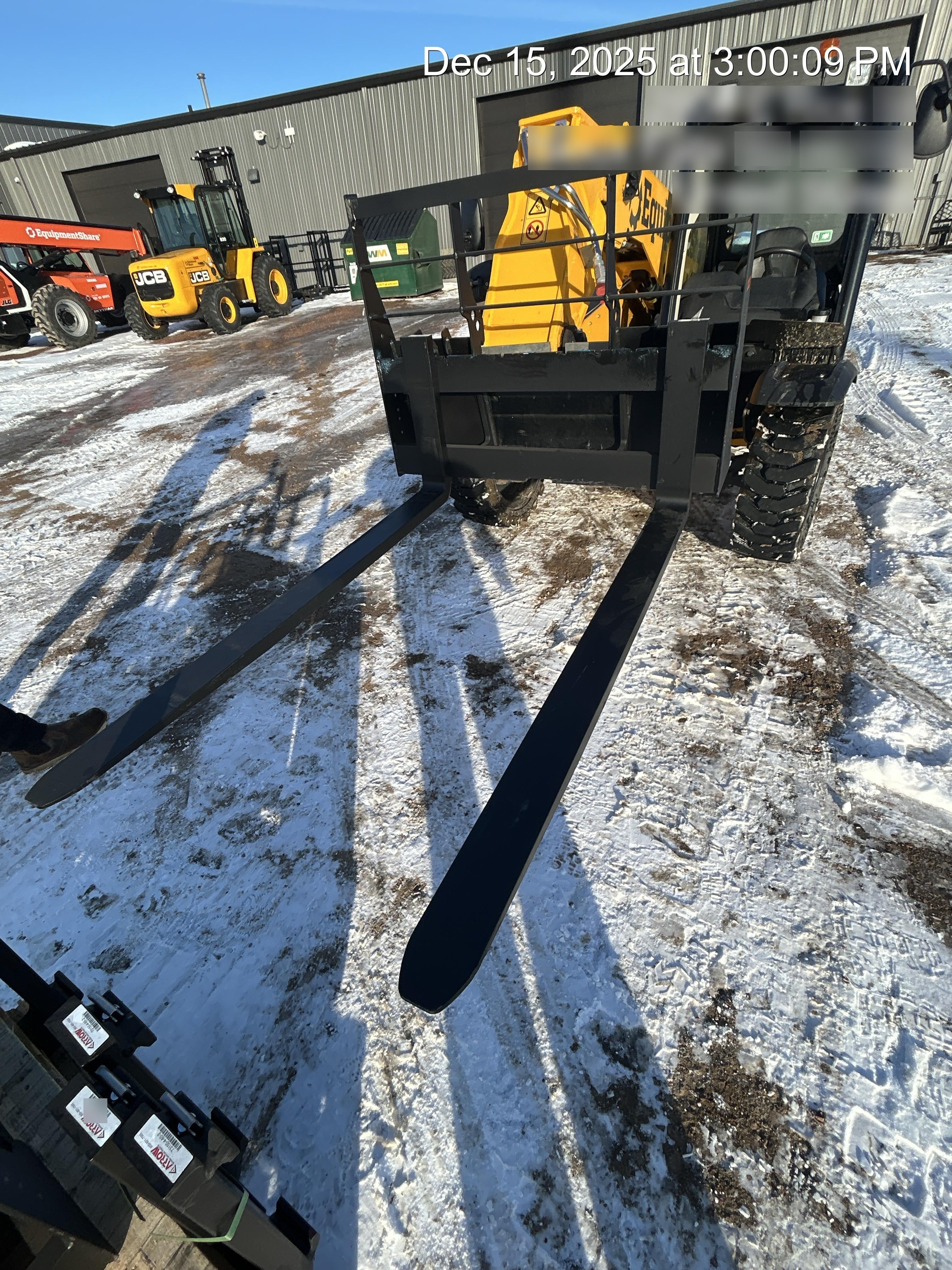 2025 ARROW MATERIAL HANDLING 72" Pallet Forks - Arrow