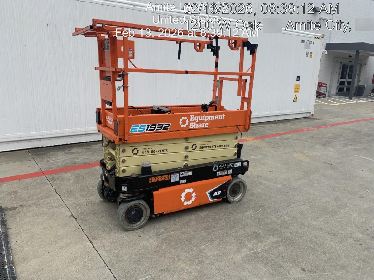 2024 JLG ES1932