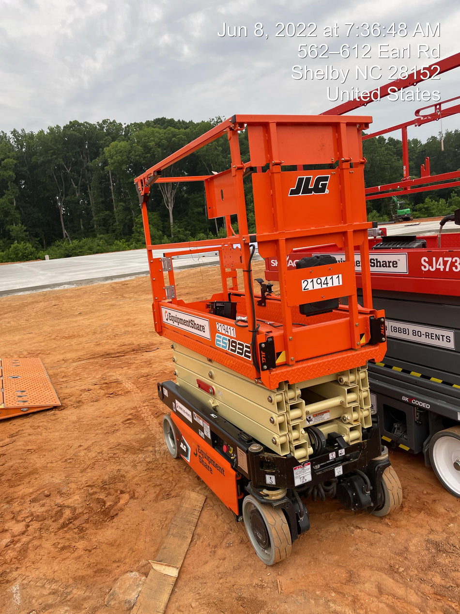 2022 JLG ES1932