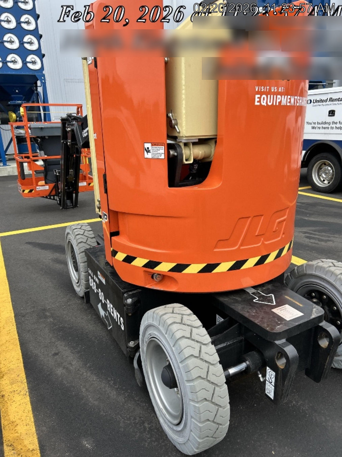 2025 JLG E300AJP