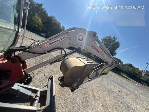 2020 TAKEUCHI TB235-2CR