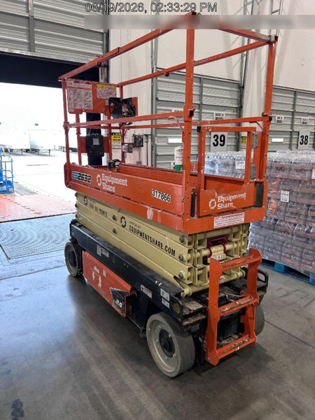 2023 JLG ES2632