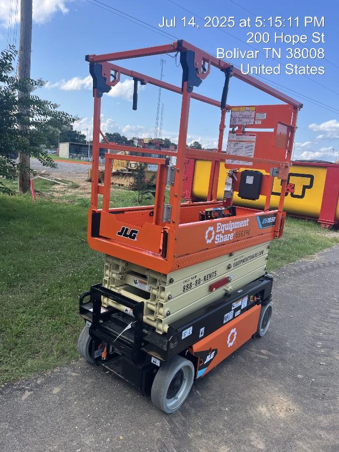 2025 JLG ES1932