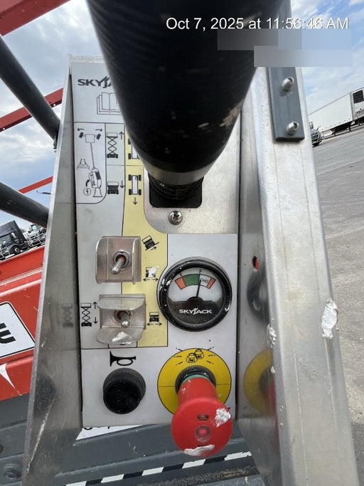 2018 Skyjack SJIII-4632 Skyjack SJIII4632 Scissor Lift w/Trojan Batteries