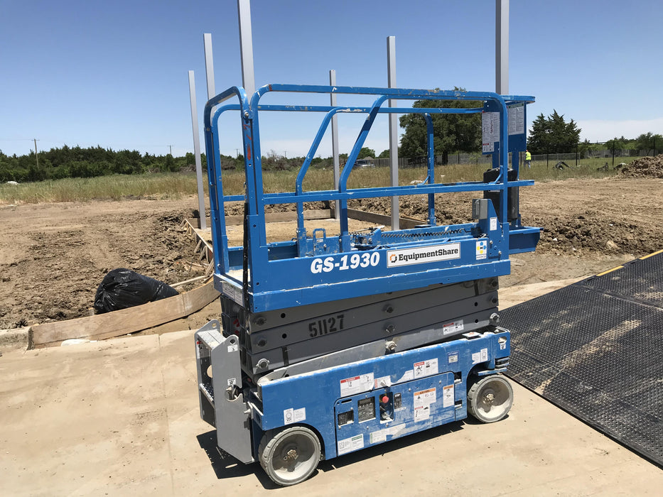 2019 Genie GS-1930 Fixed Rails with Chain Entry