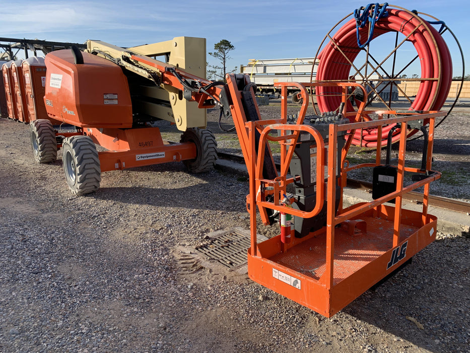 2019 JLG 450AJ