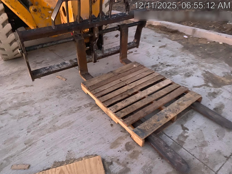 2020 JCB 510-56 Canopy, Solid Tires, Work Lights, Beacon, Aux Hydraulics, Back up Alarm, Lifting Eye, ES Decals