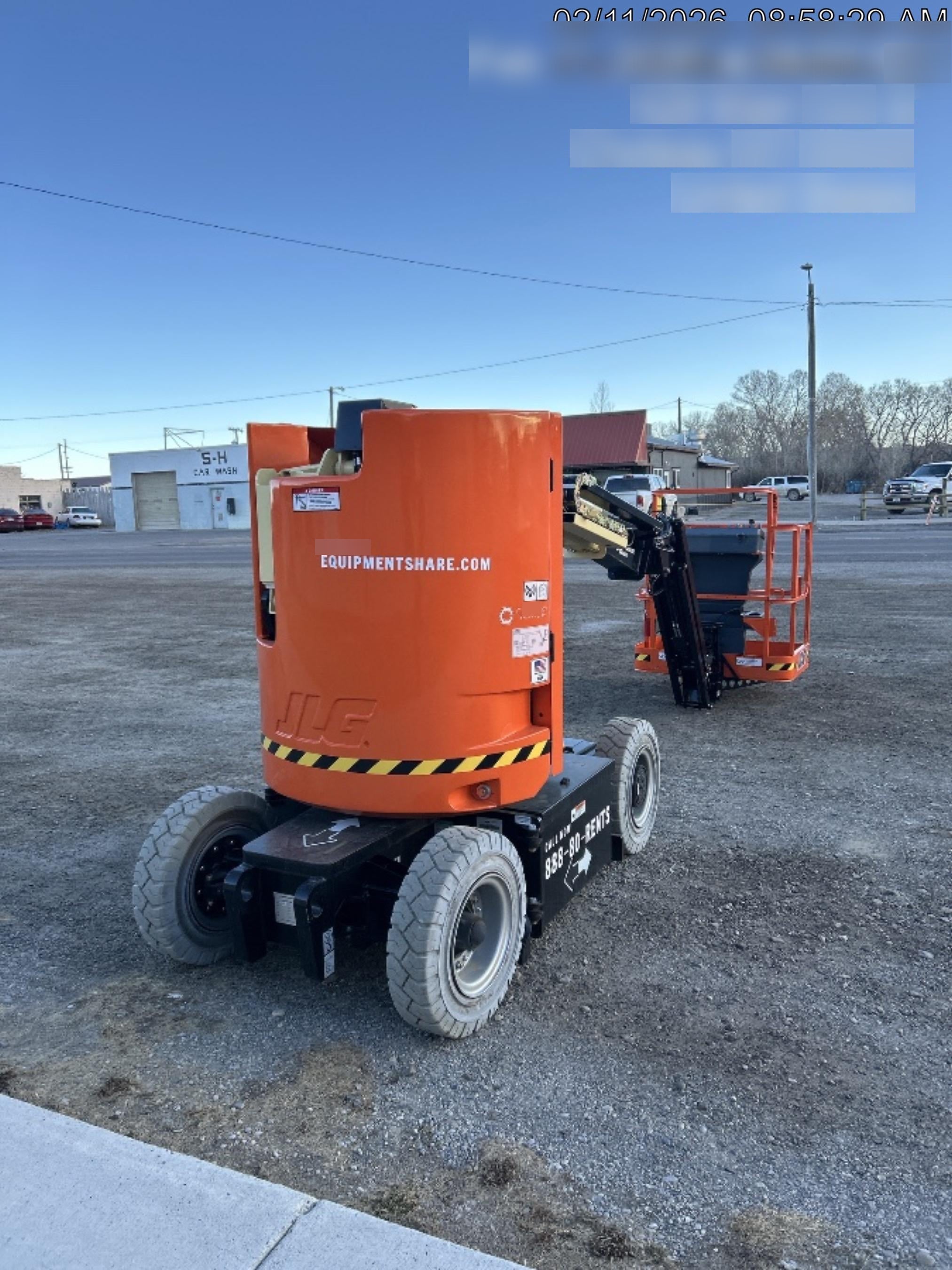 2025 JLG E300AJP