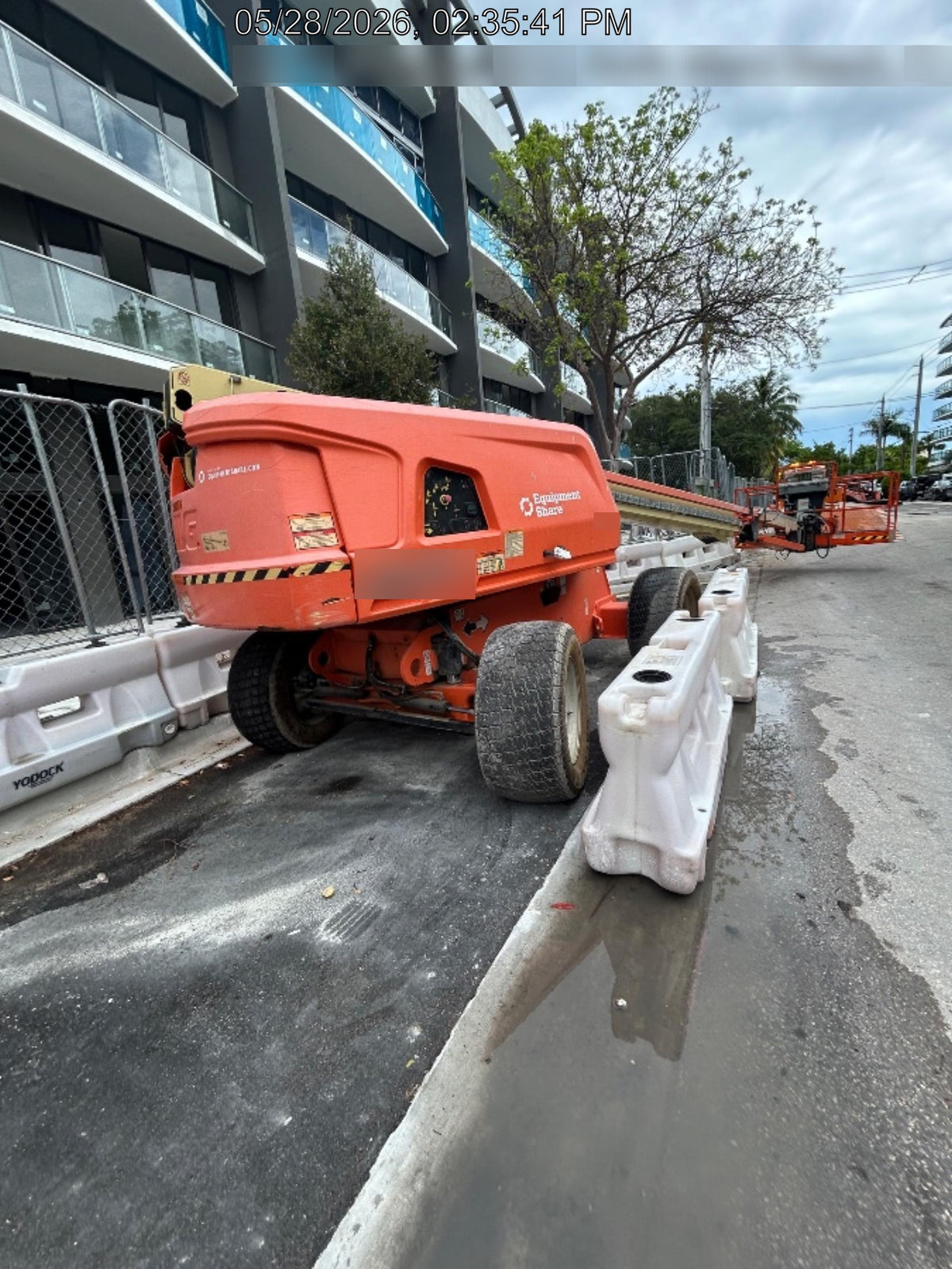 2022 JLG 660SJ