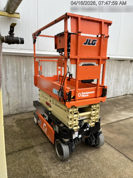 2023 JLG ES1932