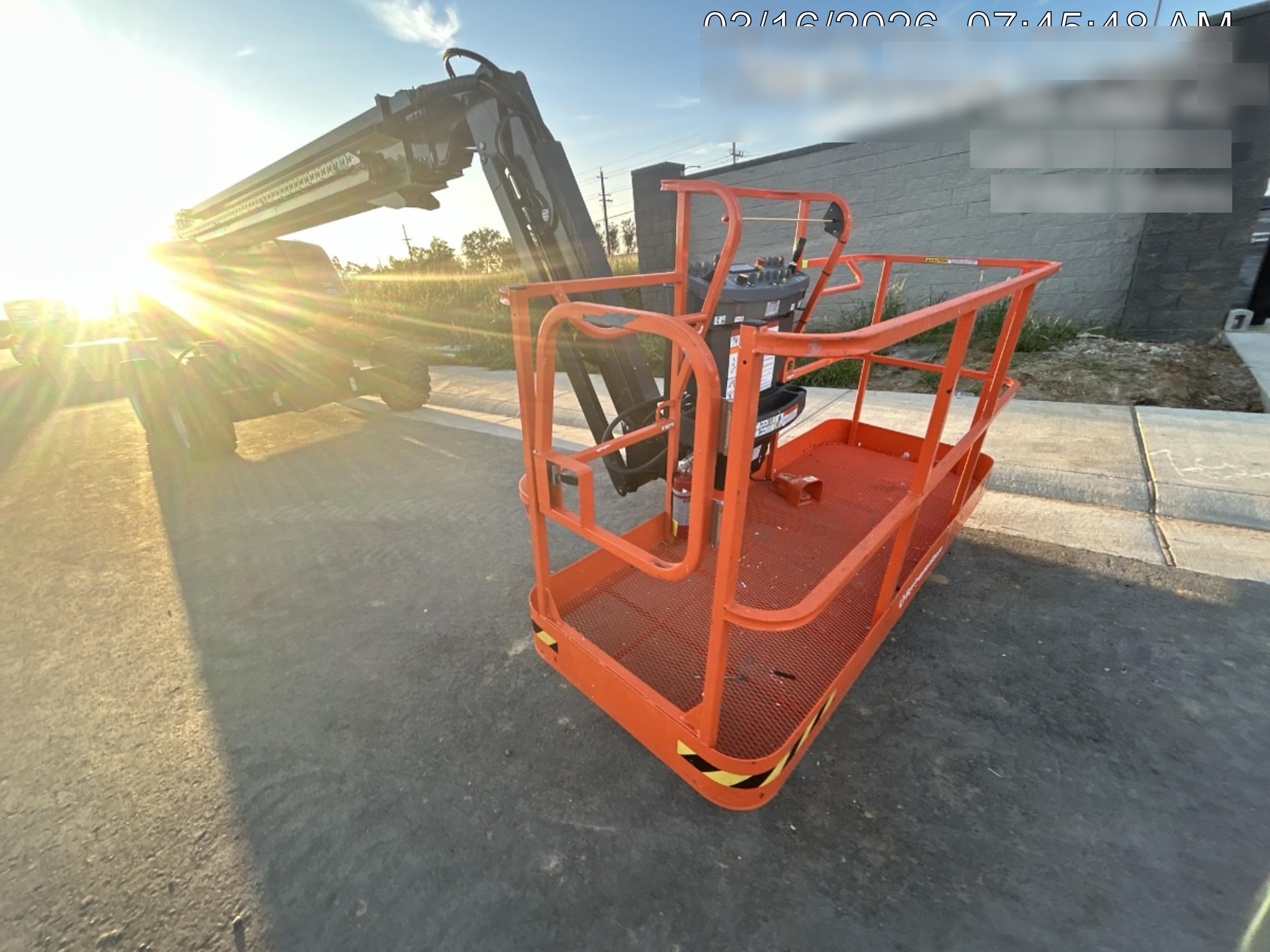 2025 JLG 660SJ