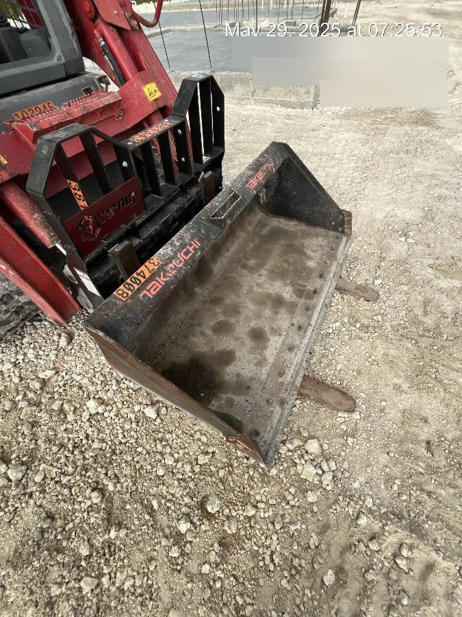 2023 TAKEUCHI 67" Smooth Bucket - Takeuchi