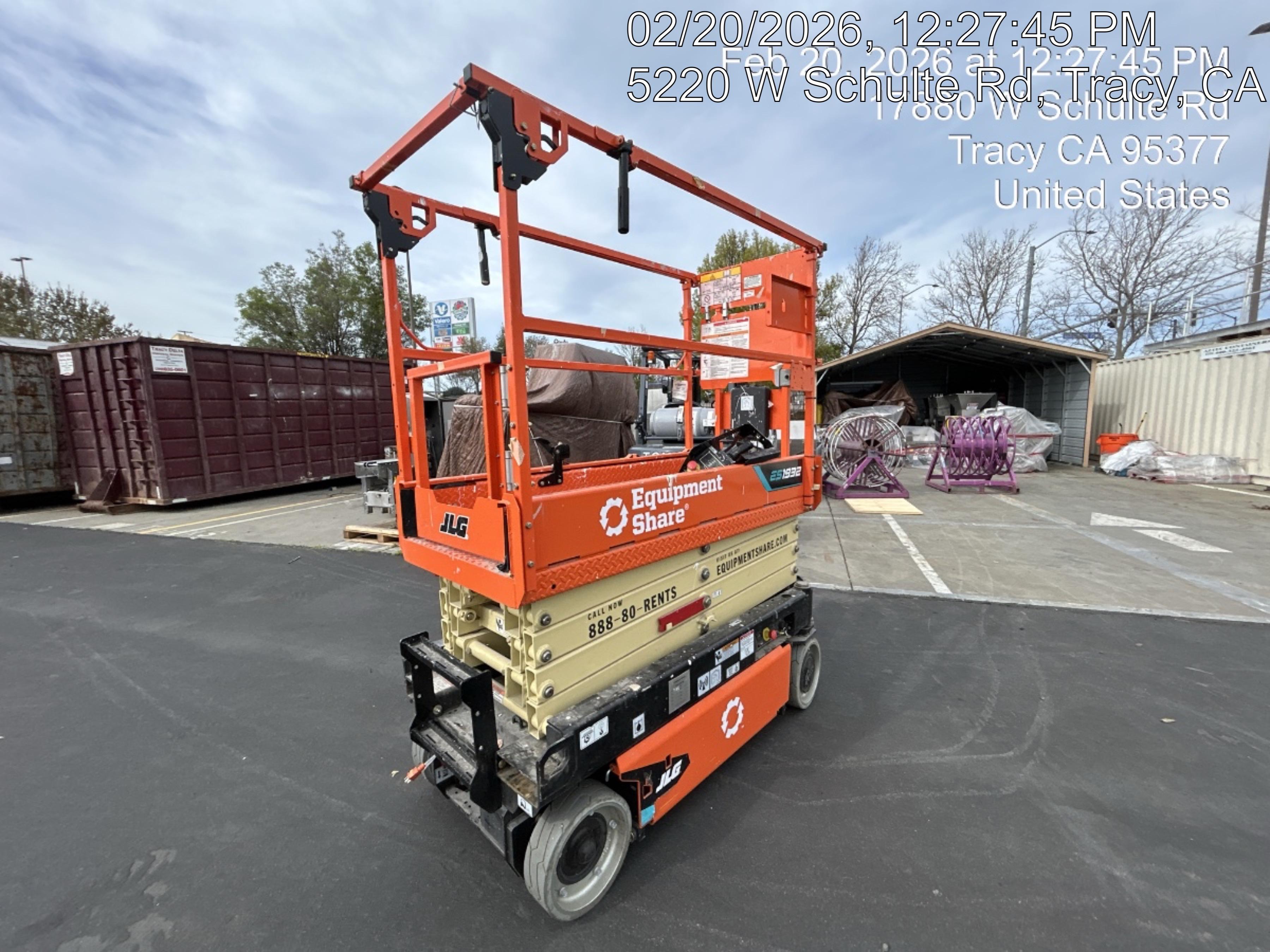 2025 JLG ES1932