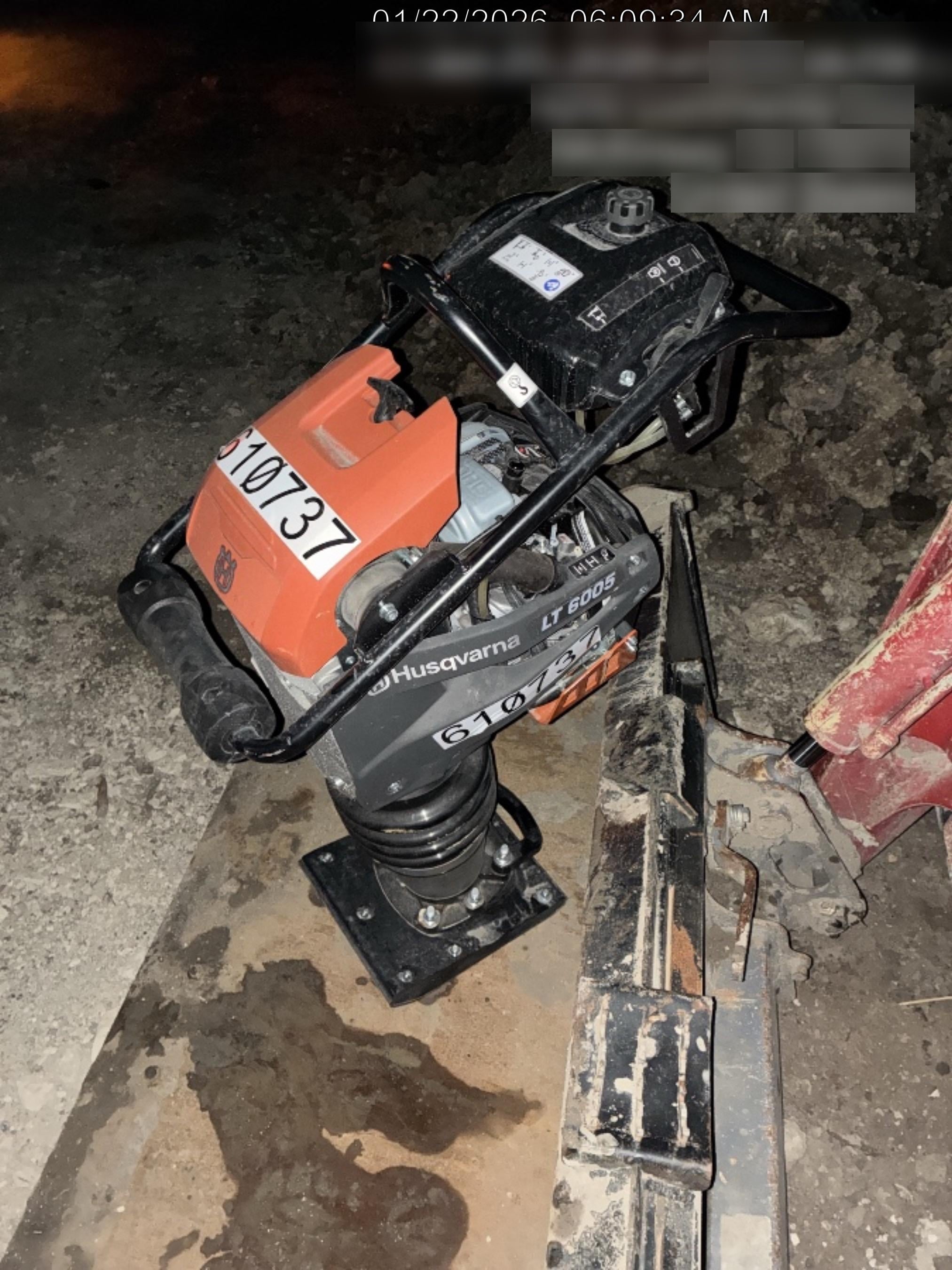 2025 HUSQVARNA LT6005