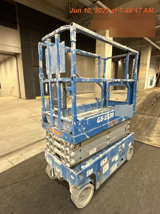 2020 Genie GS-1930 Solid Non Marking Tires, Beacon, Folding rails with half height swing gate